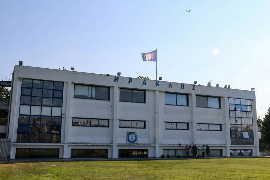 Football club administration building in Mikra